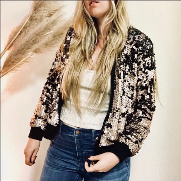 UO Urban Outfitters Black Bronze Gold Matte Lex Sequin Satin Bomber Jacket M - Picture 6 of 9